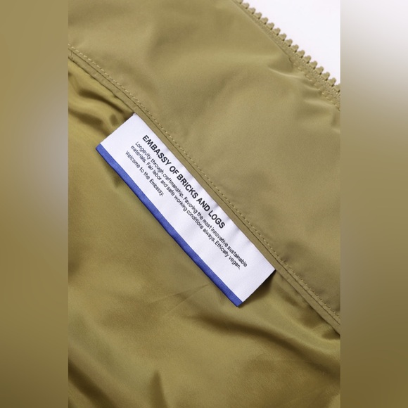 Chicago Puffer Jacket - Golden Leaf | Embassy - Picture 7 of 8